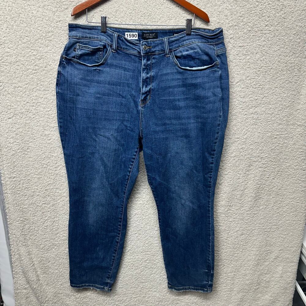 Judy Blue Boyfriend Jeans Women’s 22W Medium Wash Stretch Denim Cropped